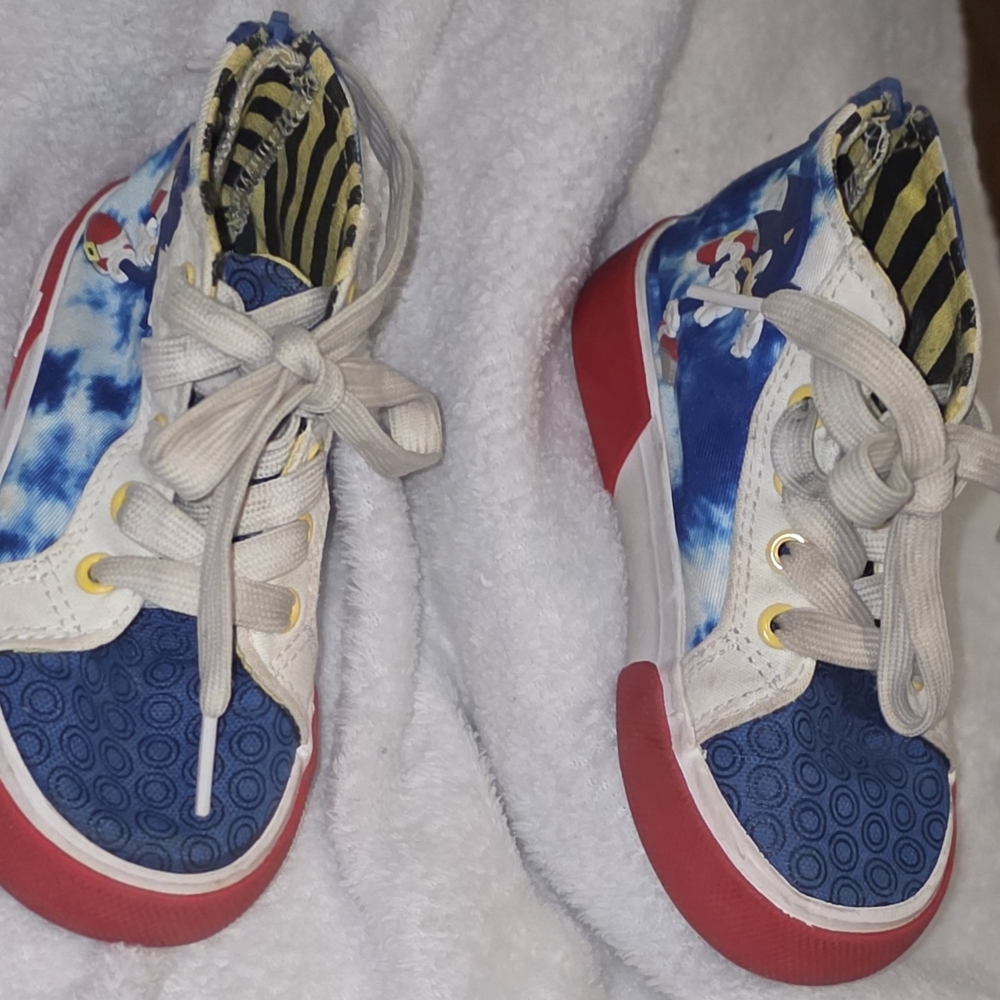 Vibrant Kids High-Top Sneakers